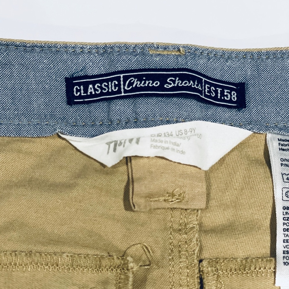 Classic Chino Shorts Size 8-9Y - Picture 9 of 11